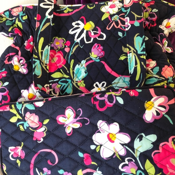 NWT Vera Bradley "Laura Ribbons" Tote Purse. See Photos For Description - Picture 9 of 14